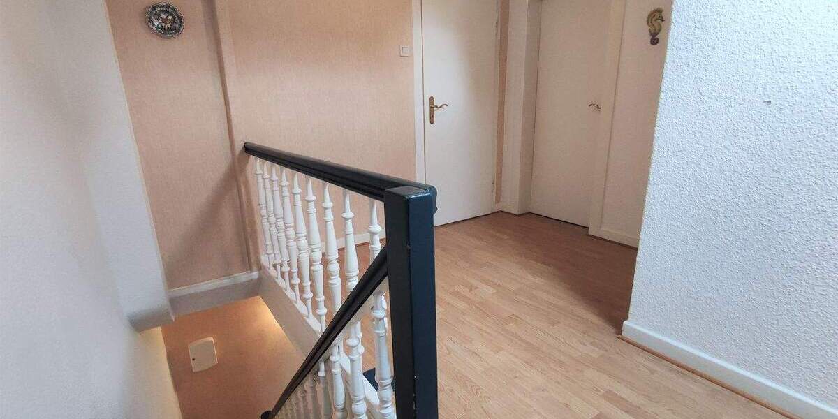 Bezugsfreies Einfamilien- und vermietetes Appartementhaus in schöner Düsseldorfer Wohnlage 1 zimmer