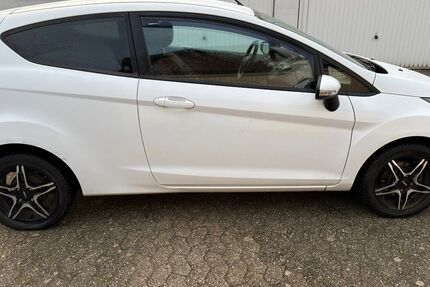 Ford Fiesta 138.000 km 3.100 &euro; Krefeld 47839