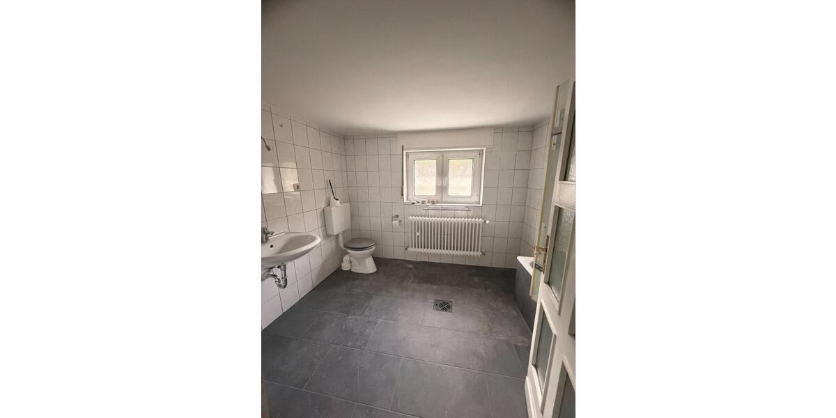 Einfamilienhaus Oberhausen Alt-Oberhausen - 4.5 Zimmer, 150 m&sup2;, 1.500&euro; | Angebot:25706616