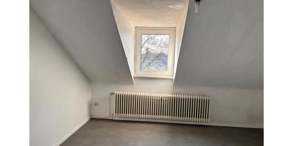 Dachgeschoßwohnung Solingen Central - 3 Zimmer, 78 m&sup2;, 770&euro; | Angebot:26413519