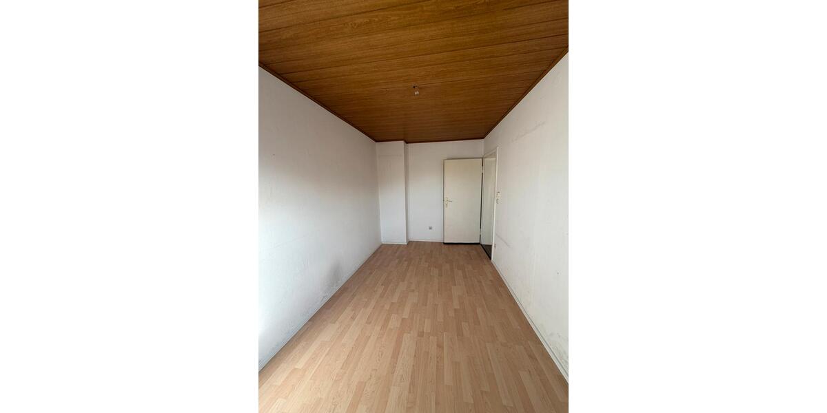 3-Zimmer-Wohnung mit Balkon, Garten & Keller in Kleinenbroich 3 zimmer