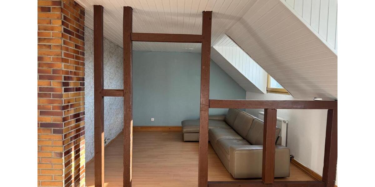 Dachgeschoßwohnung Solingen Wald - 3 Zimmer, 80 m&sup2;, 700&euro; | Angebot:25340771