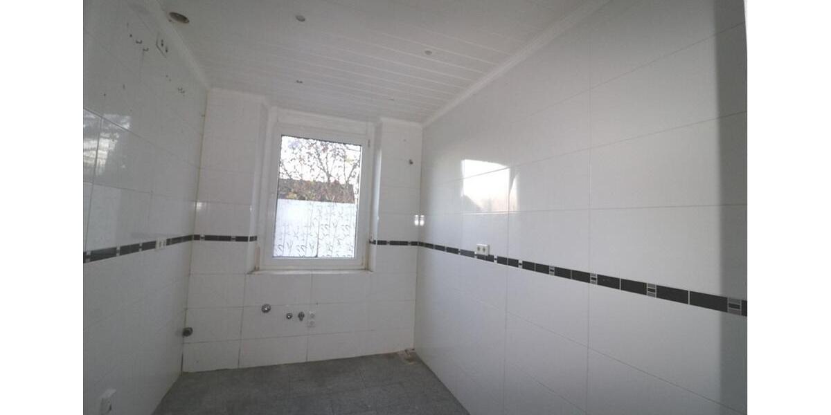 ++ STADTWOHNEN – 2 Zimmer, 2. Etage, Altbau-Whg., nahe Klinikum und FH! 2 zimmer