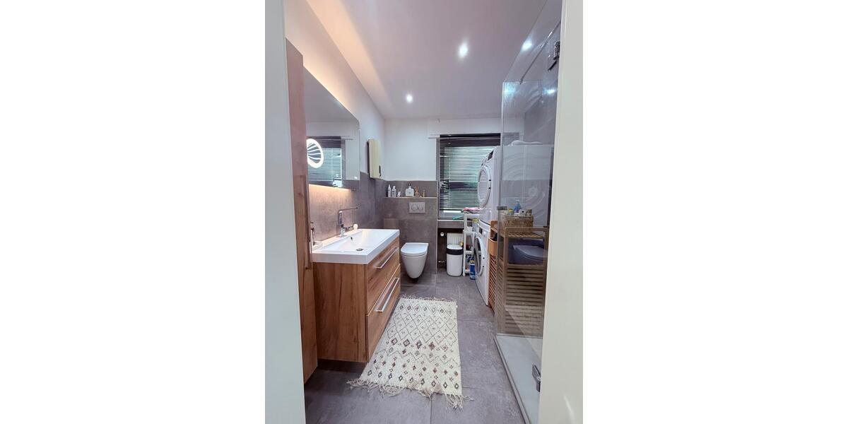 Etagenwohnung Grevenbroich Neuenhausen - 3 Zimmer, 72 m&sup2;, 230.000&euro; | Angebot:24980631