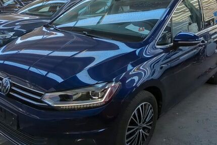 VW Touran 105.025 km 25.942 &euro; Viersen 41748