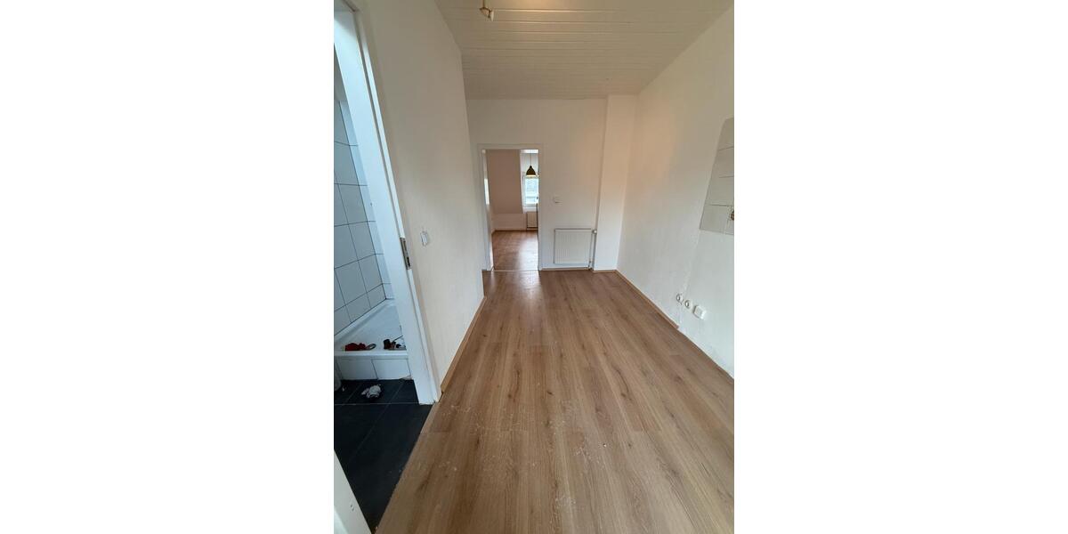Frisch sanierte 2-Zimmer-Maisonette-Wohnung (70 m²) in Düsseldorf 2 zimmer
