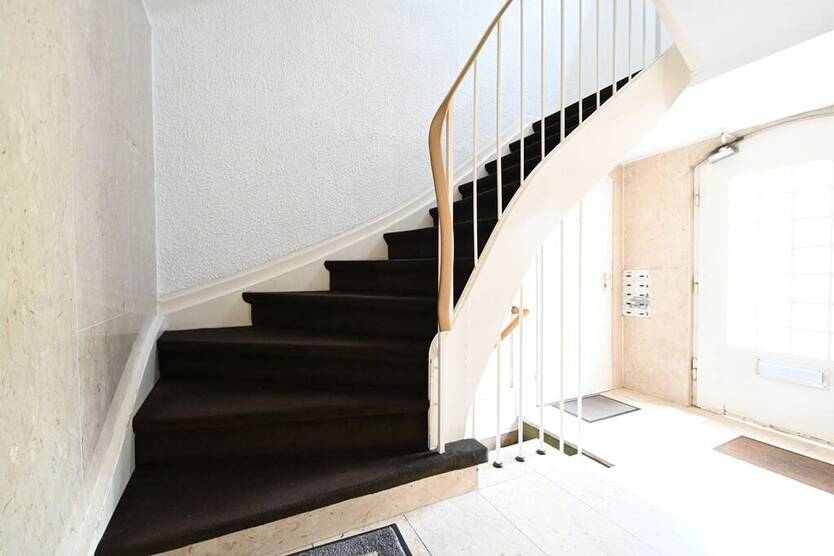 Teilvermietetes Mehrfamilienhaus mit Potenzial in bevorzugter Lage von Ddorf-Stockum 1 zimmer