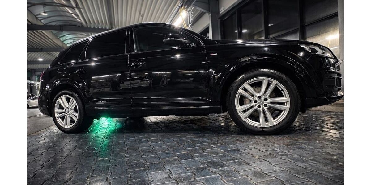 Audi Q7 150.000 km 34.900 &euro; Duisburg 47166
