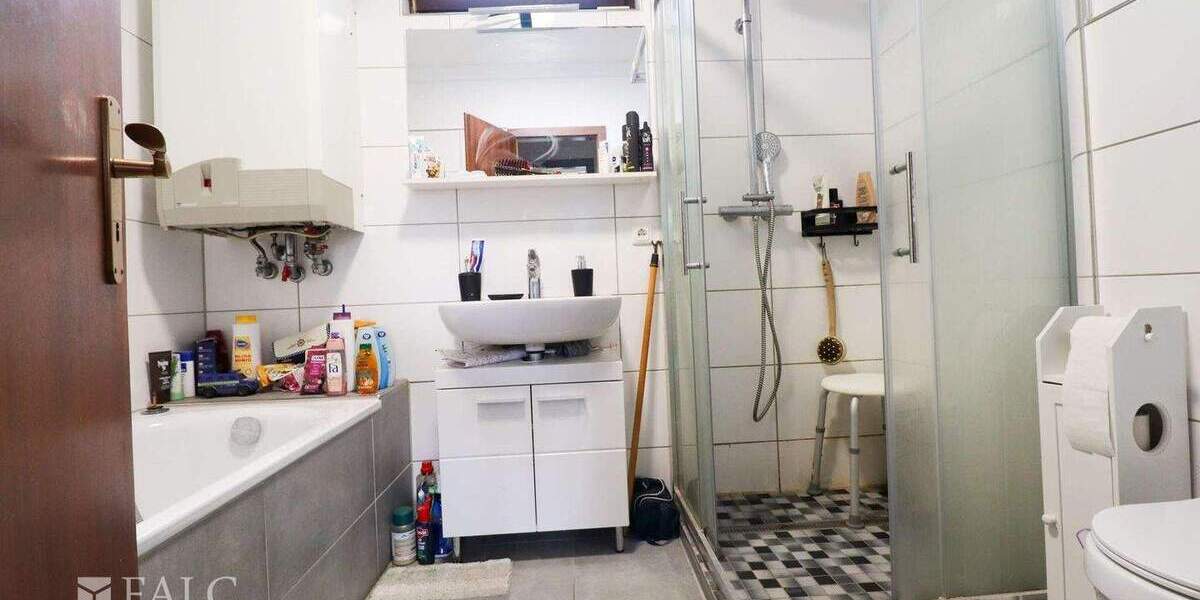 Etagenwohnung Mönchengladbach Rheydt-West - 4 Zimmer, 86 m&sup2;, 202.000&euro; | Angebot:25228325