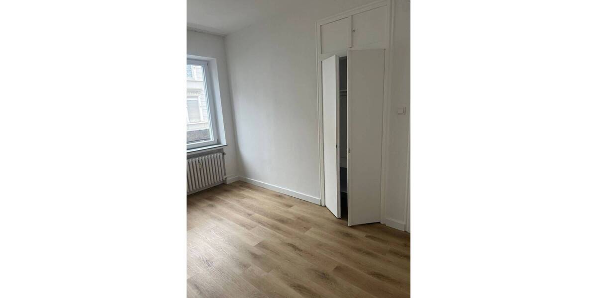 Etagenwohnung Mönchengladbach Stadtmitte - 3 Zimmer, 90 m&sup2;, 900&euro; | Angebot:26874935