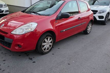 Renault Clio 148.000 km 3.000 &euro; Duisburg 47055