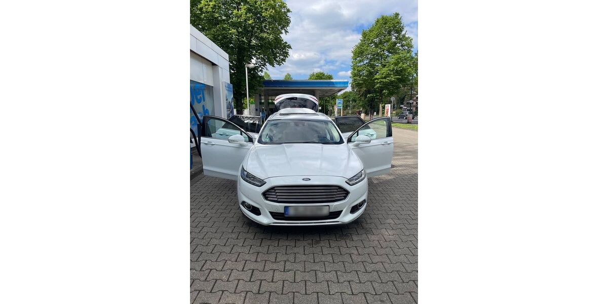 Ford Mondeo 222.000 km 9.400 &euro; Düsseldorf 40595