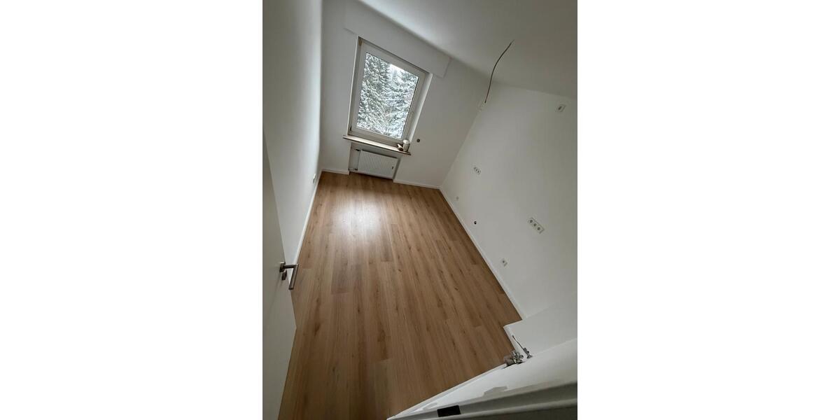 Top kernsanierte 4-Zimmer-Wohnung | 100 m² | 3. Etage 4 zimmer