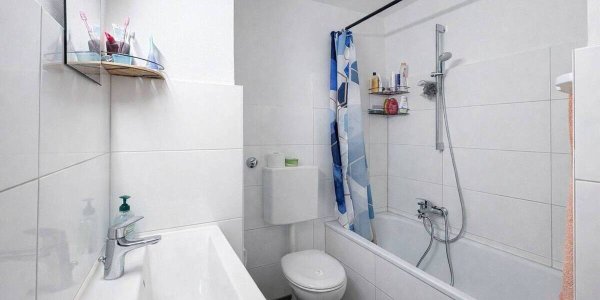 Etagenwohnung Düsseldorf Holthausen - 3 Zimmer, 87 m&sup2;, 990&euro; | Angebot:26916769