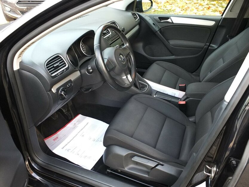 VW Golf 1.6TDi TEAM EINPARKHILFE SHZ TEMPOMAT 5-türig 159.855 km 7.904 € Köln 50858