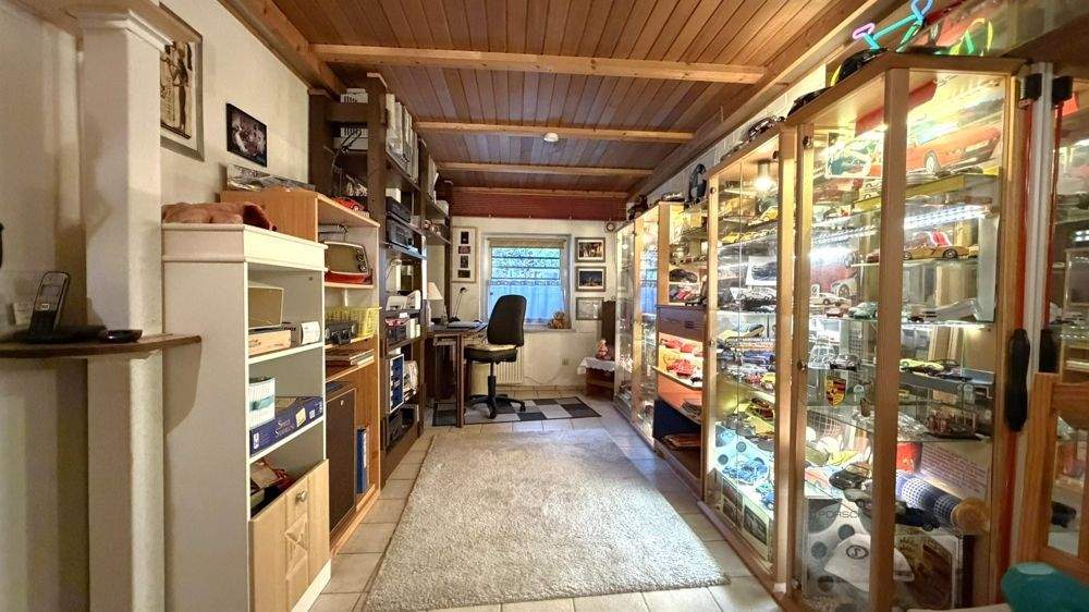 Doppelhaushälfte in Oberhausen-Eisenheim mit Garten, Garage, Carport, zwei Terrassen und mehr! 6 zimmer