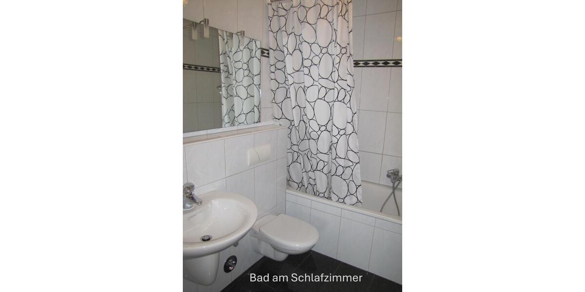 Dachgeschoßwohnung Krefeld Hüls - 3 Zimmer, 99 m&sup2;, 925&euro; | Angebot:25352289