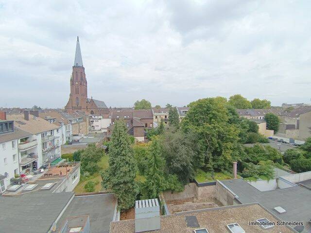 Krefeld-City, Ostwall 71 - 2 Ziimmer-Wohnung im 5.OG mit 2 Balkonen und Aufzug für max. 2 Personen zeitnah zu mieten !!!