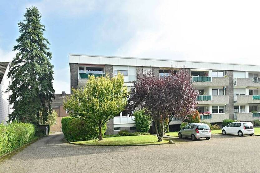 Hell. Sonnig. Gut gelegen. | 2-Zimmer-Wohnung mit Südbalkon und Garage in Mülheim Holthausen
