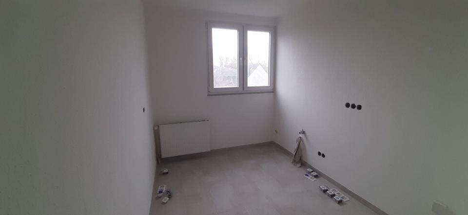 Frisch renovierte Dachgeschosswohnung 4 zimmer