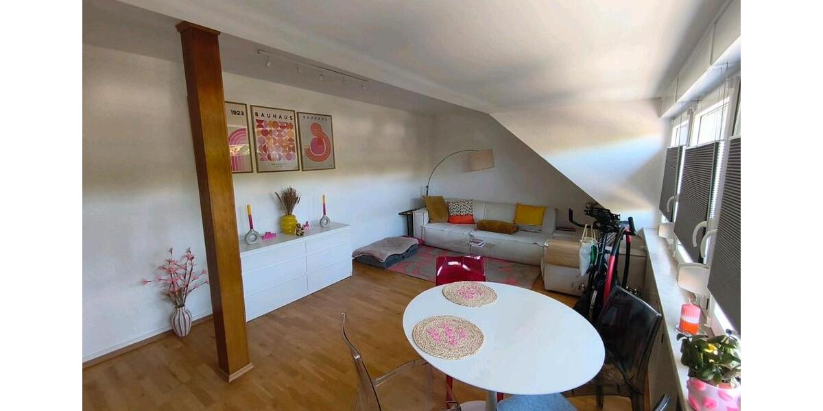 Dachgeschoßwohnung Mönchengladbach Nord - 2 Zimmer, 55 m&sup2;, 819&euro; | Angebot:26399844