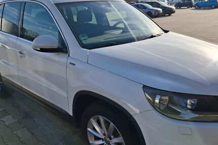 VW Tiguan 108.200 km 13.900 &euro; Duisburg 47226