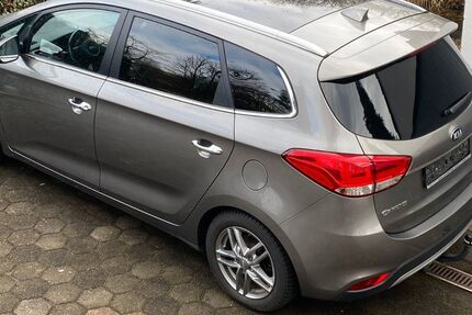 Kia Carens 77.000 km 11.900 &euro; Duisburg 47269