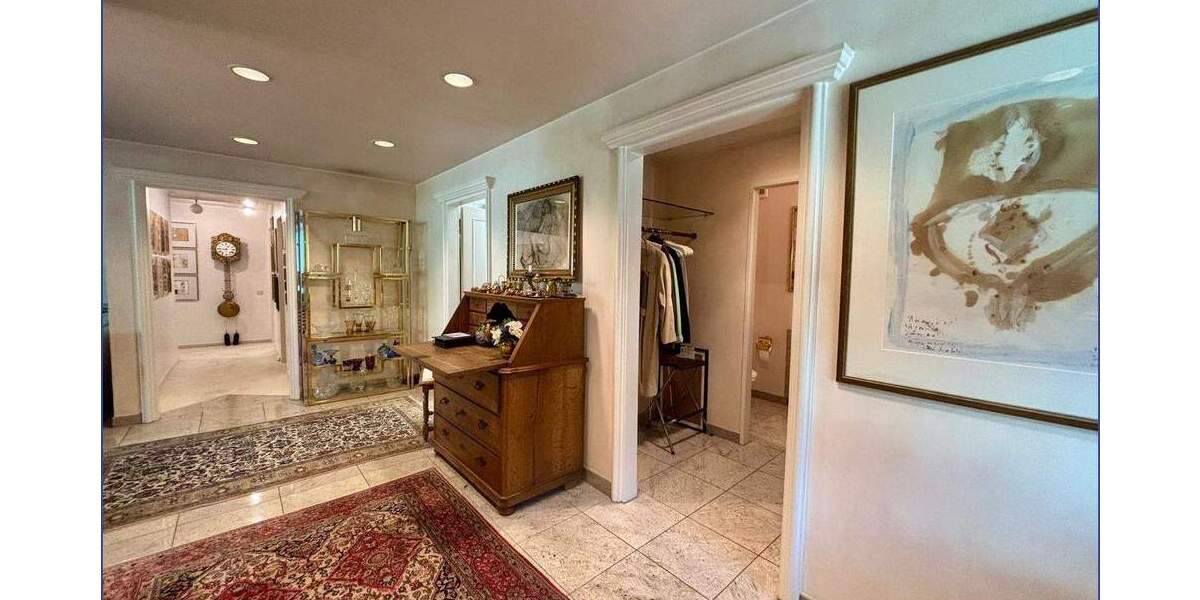 Repräsentative Terrassenwohnung in Mülheim-Holthausen mit Doppelgarage! 4 zimmer