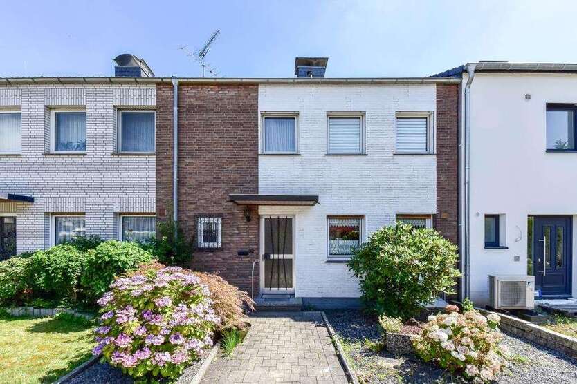 Haus zum Kaufen in Langenfeld 399.000 € 103.58 m²