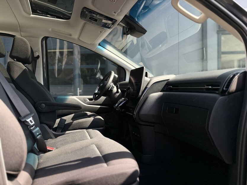 Hyundai Staria / 9 Sitze / El.Türen / 360° Kamera / PANO 20.000 km 42.990 € Mönchengladbach 41066