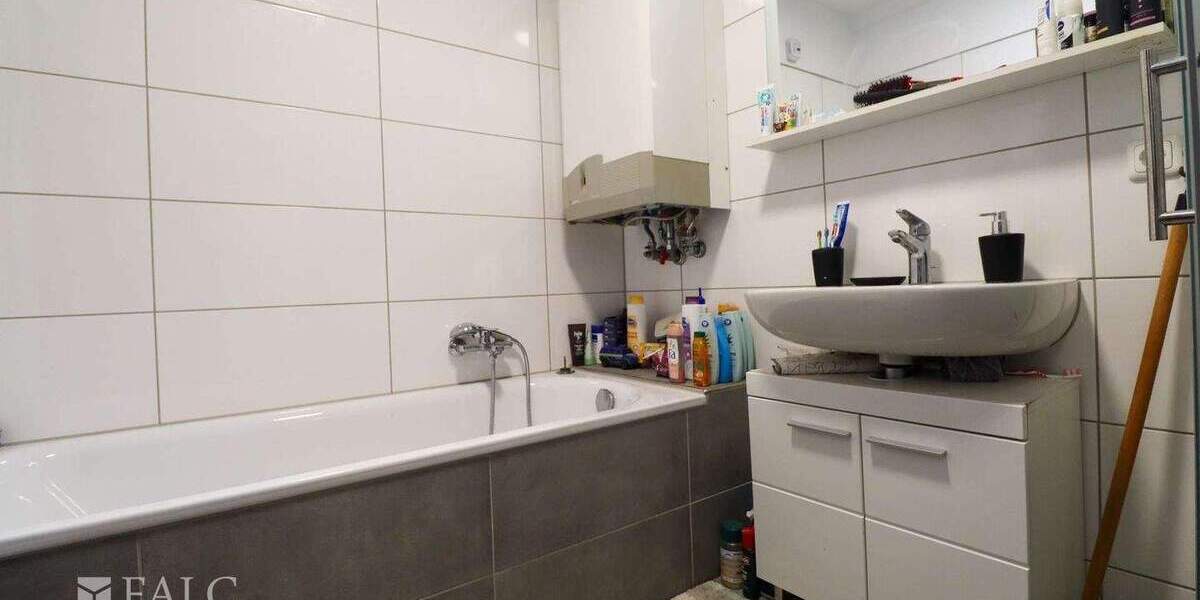 Etagenwohnung Mönchengladbach Rheydt-West - 4 Zimmer, 86 m&sup2;, 202.000&euro; | Angebot:25228325