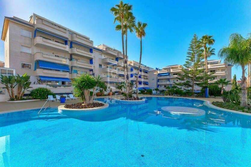 Wohnung zum Kaufen in Arona 849.000 € 216 m²