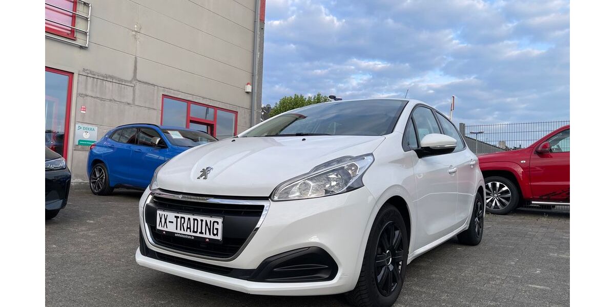 Peugeot 208 71.120 km 8.500 &euro; Velbert 42553