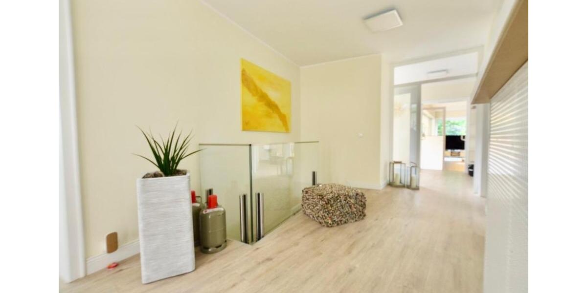 Ihr Traumhaus auf Zeit: Luxuriöses, vollständig möbliertes Einfamilienhaus mit 5 Zimmern und Garten 5 zimmer