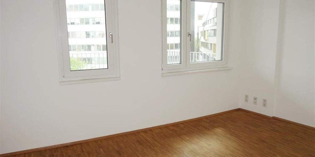 Etagenwohnung Düsseldorf Flingern Nord - 2 Zimmer, 70 m&sup2;, 1.155&euro; | Angebot:25707471