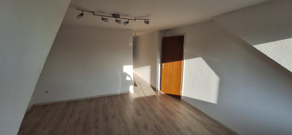 Dachgeschoßwohnung Willich - 2 Zimmer, 53 m&sup2;, 415&euro; | Angebot:25416046