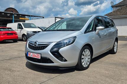 Opel Zafira 96.000 km 8.900 &euro; Neuss 41460