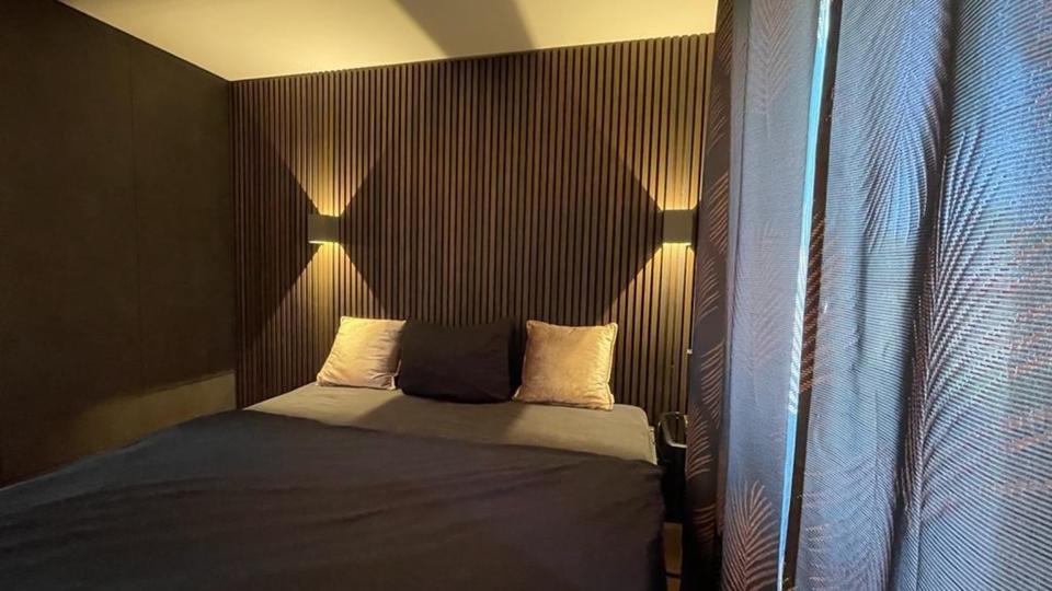 Möbliertes Wohnen mit Stil und Aussicht! Luxuriöse DG-Wohnung mit 2 zimmer