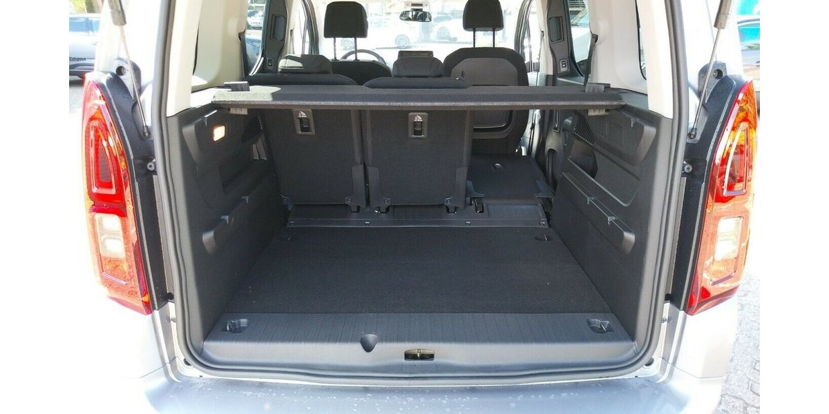 Opel Combo Life - e Ultimate 4.500 km 28.290 &euro; HAAN 42781