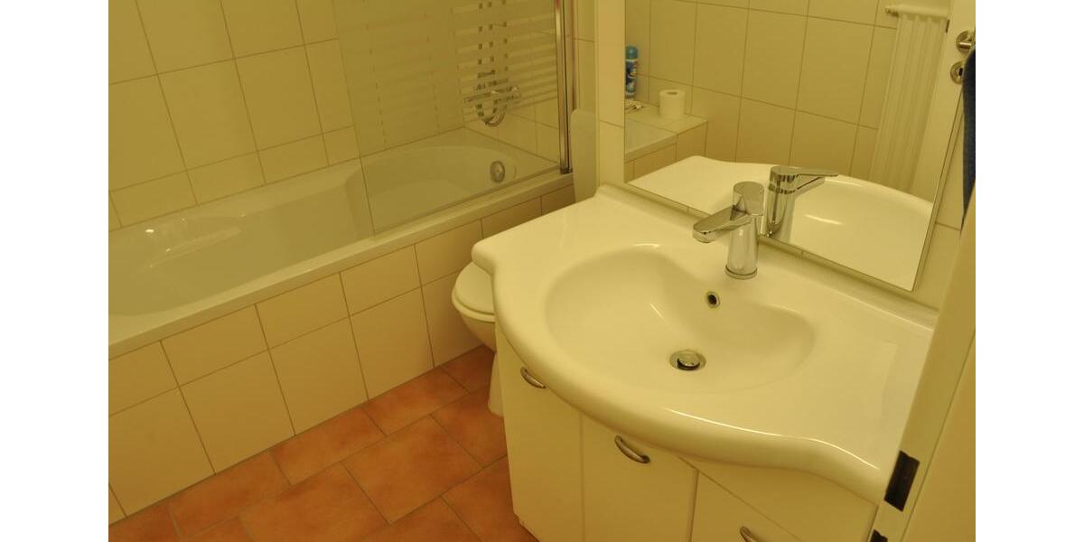 Etagenwohnung Neuss Augustinusviertel - 1 Zimmer, 34 m&sup2;, 355&euro; | Angebot:25392971