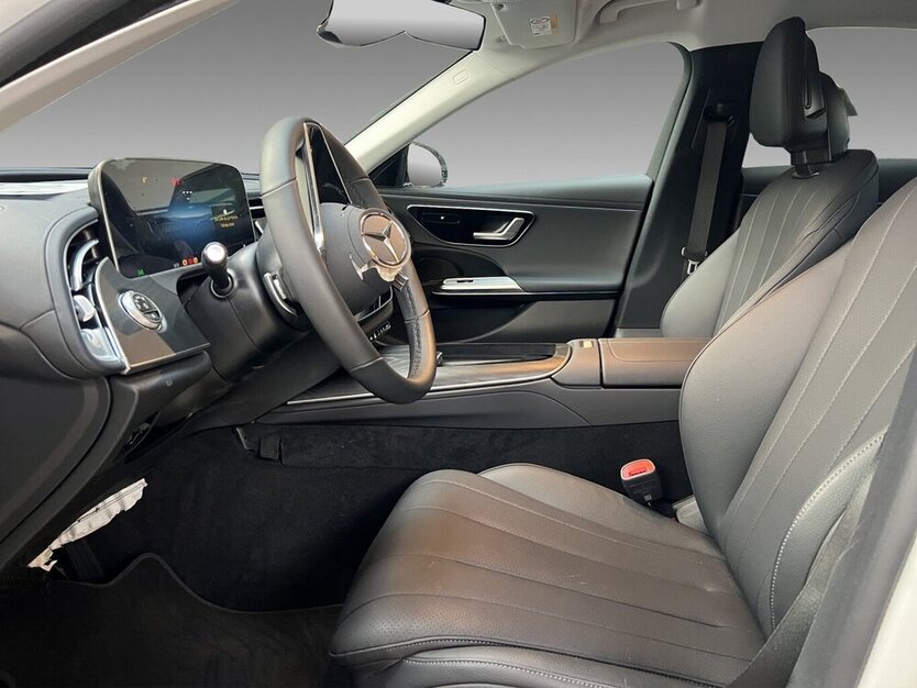 Mercedes-Benz E 200 d Avantgarde MBUX Kamera LED Leder 4.671 km 29.800 € Wuppertal 42327