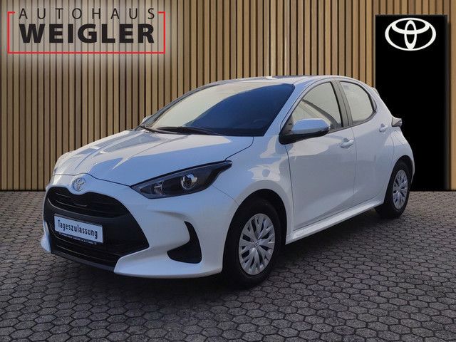 Toyota Yaris 3.000 km 20.490 &euro; Leverkusen 51381