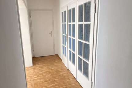 Wohnung Düsseldorf Stadtbezirk 8 - 4 Zimmer, 140 m&sup2;, 2.030&euro; | Angebot:27165961
