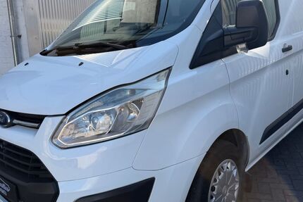 Ford Transit Custom 127.000 km 8.990 &euro; Viersen 41748