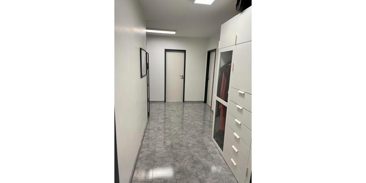 Etagenwohnung Grevenbroich - 3 Zimmer, 90 m&sup2;, 1.199&euro; | Angebot:26424555