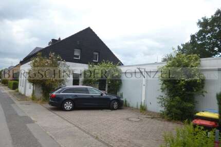 Haus zum Kaufen in Krefeld 225.000 € 174 m² 6 zimmer