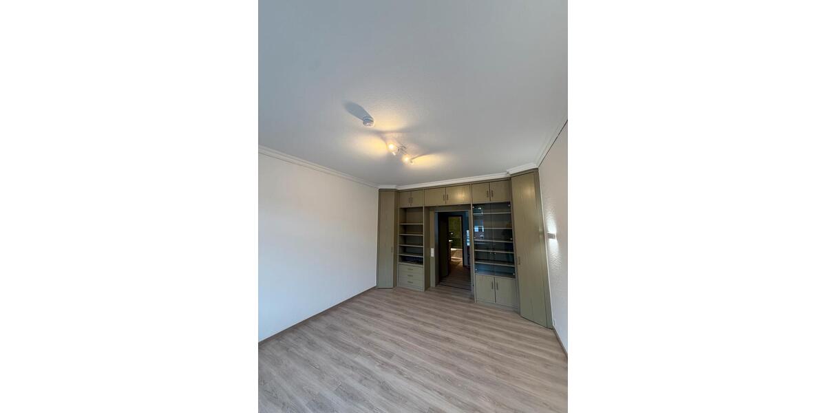 Renovierte 1,5-Zimmer-Wohnung teilmöbliert 1 zimmer