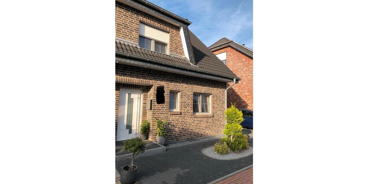 Von Privat: Wunderschöne Doppelhaushälfte 5 zimmer