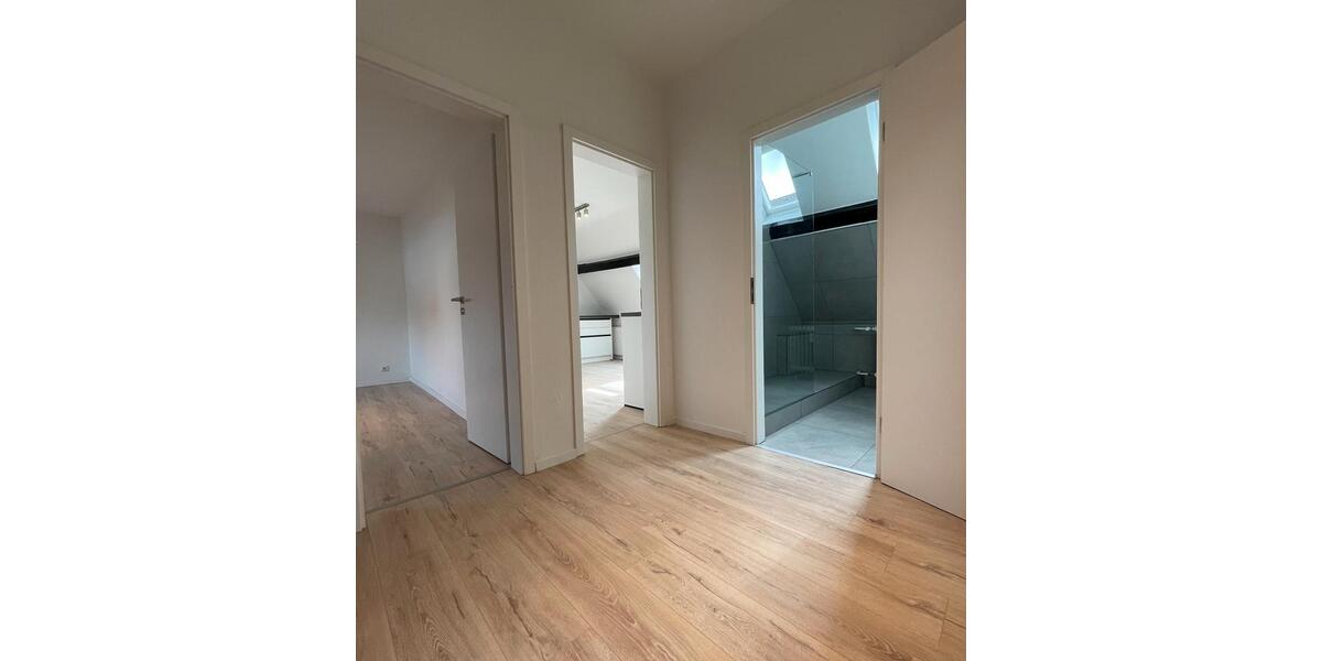Dachgeschoßwohnung Krefeld Hüls - 2 Zimmer, 66 m&sup2;, 194.500&euro; | Angebot:26373846