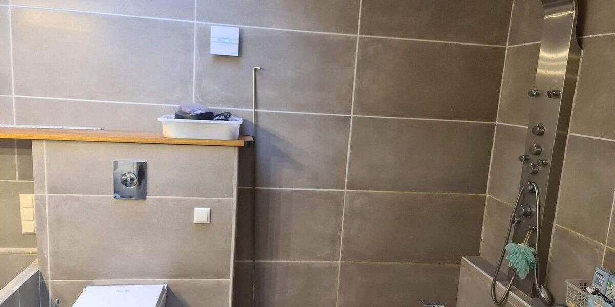 Modernisiertes 1 oder 2 Familienhaus in Langenfeld (Rheinland) 9 zimmer